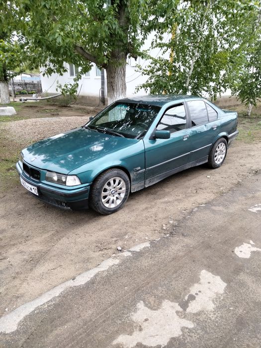 Продам БМВ тройку