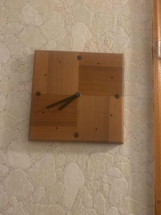 Стилен часовник от дърво* Стенен* Работи точно