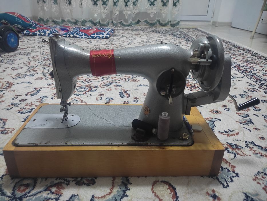 Швейные машина ручной