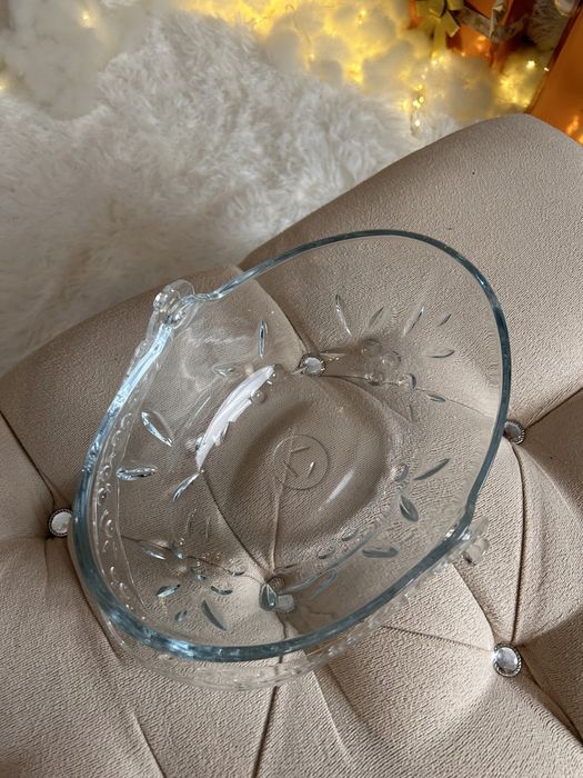 Стъклена купа кошница бонбониера