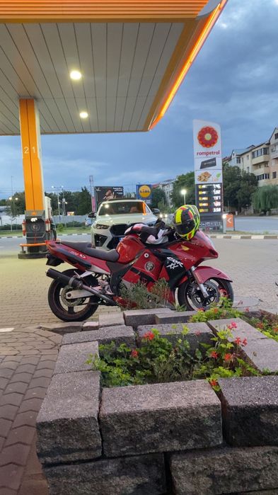Honda cbr super black bird 1100