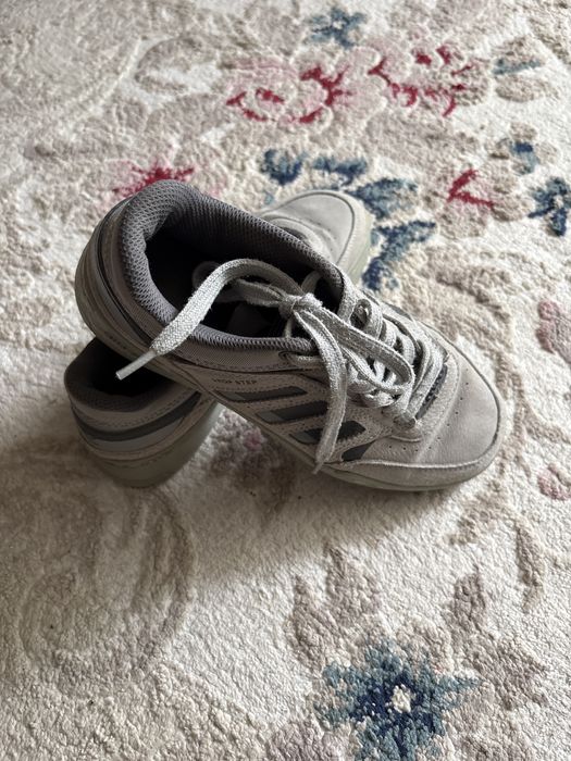 Қыздар кроссовкасы Adidas