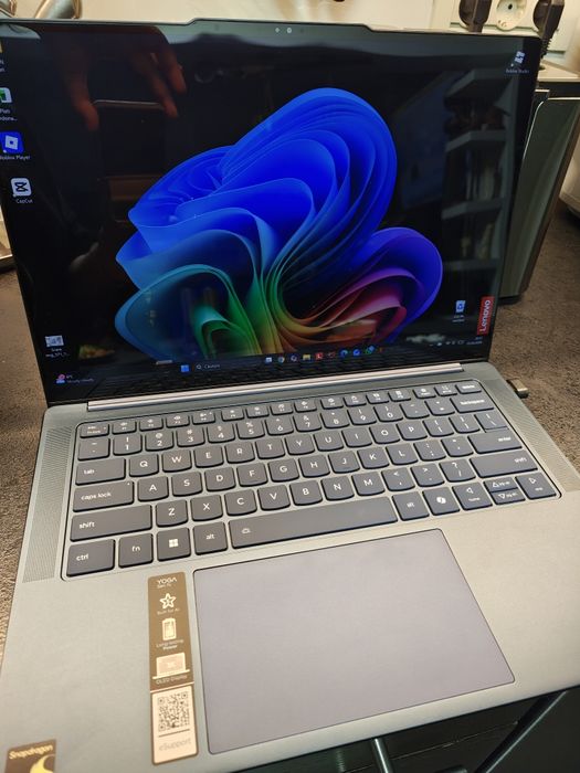 Laptop Lenovo Yoga Slim 7 - 1 T- Snapdragon XElite