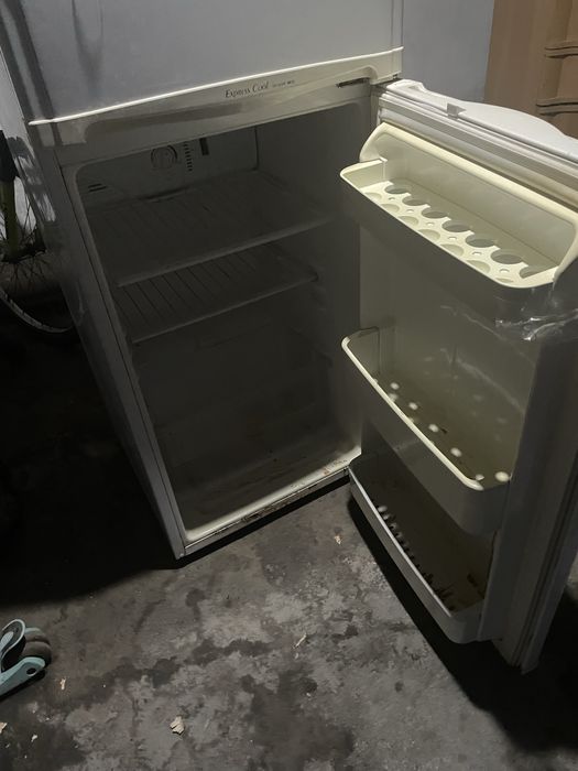 продам холодильник