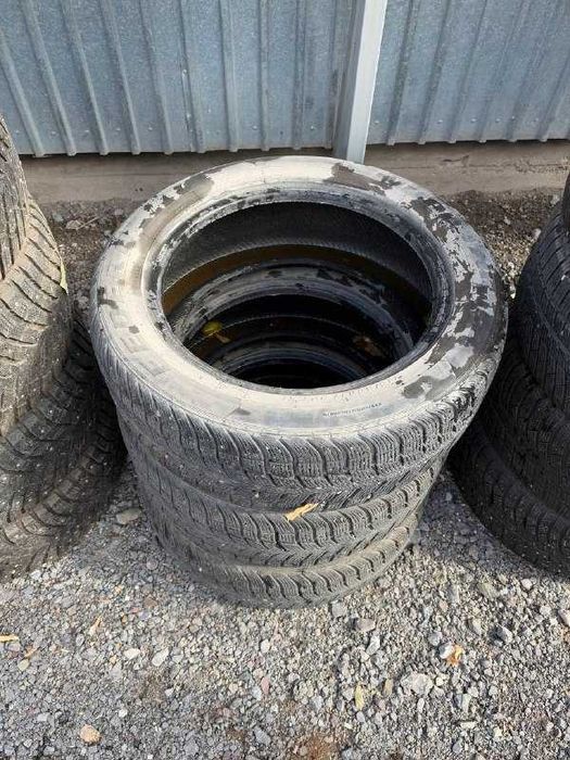 Зимняя резина 215/55/17