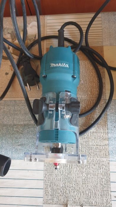 Продам оборудование столярные мебельные станки.