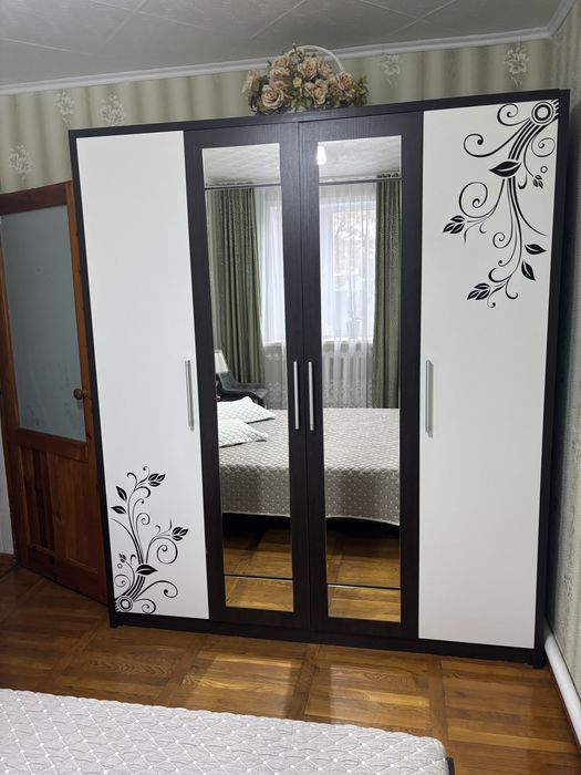 Продам спальный гарнитур
