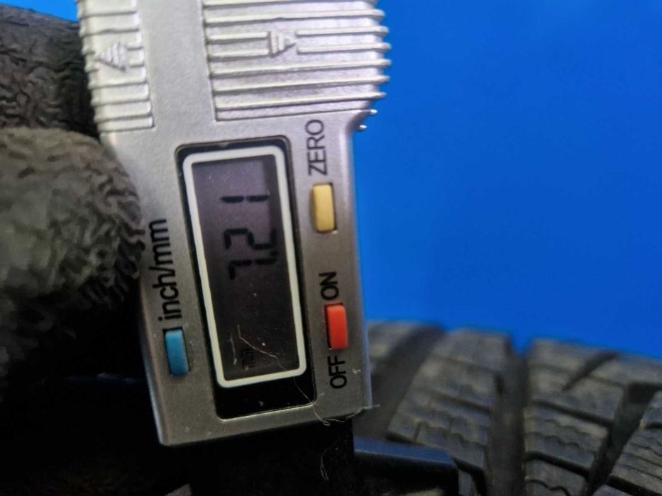 2 Hankook R17 215/55
зимни гуми DOT3519
