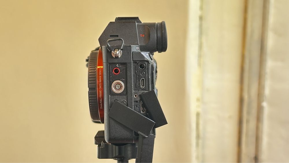 Продам фотоаппарат SONY a7r lll