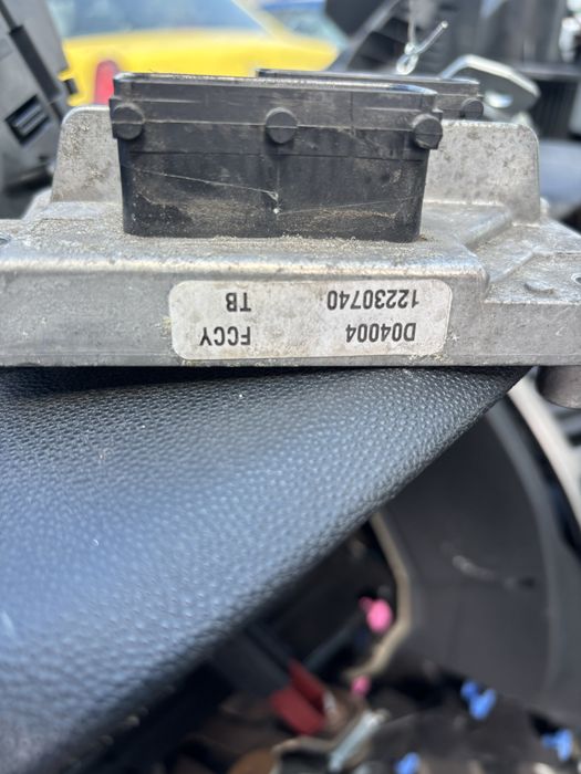 Компютър ECU за Опел Зафира 1.6 бензин 105 к Z16XEP