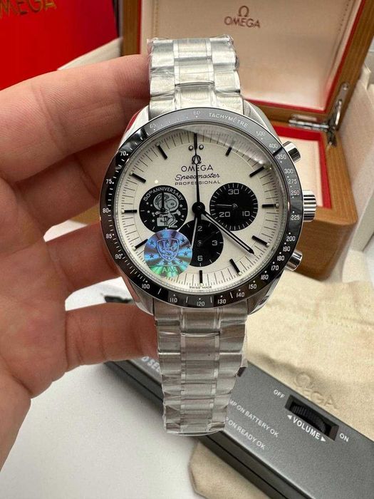 omega speedmaster колекция