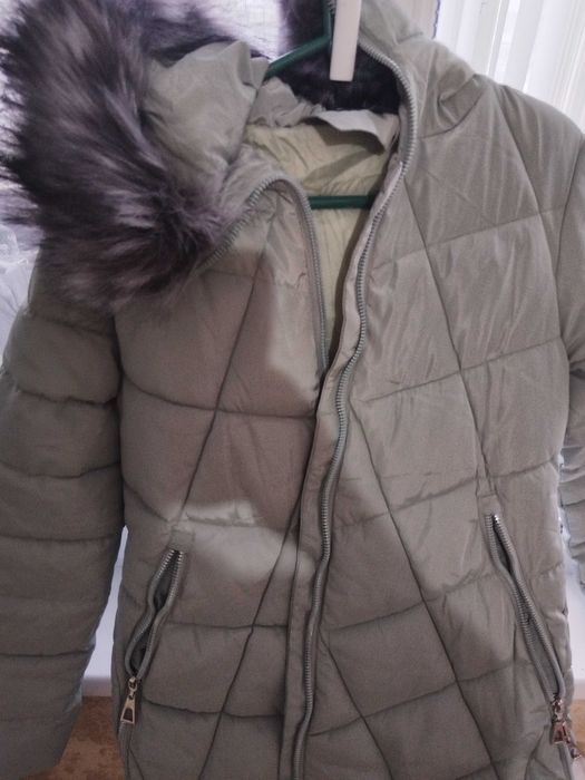 Куртка . 2000 тенге