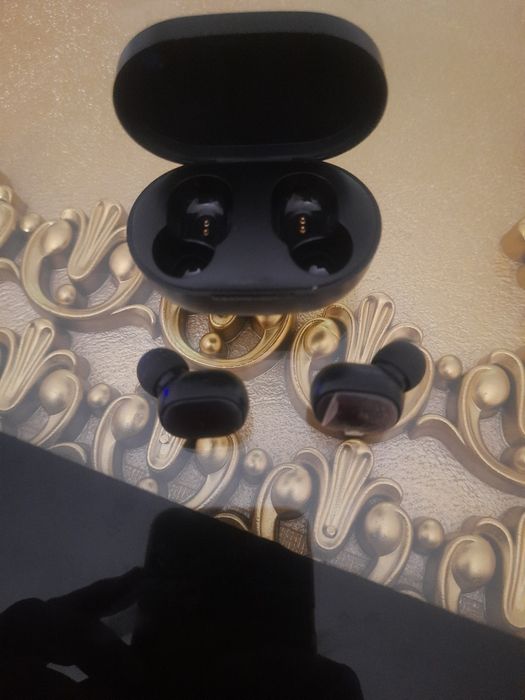 Беспроводные наушники airpods