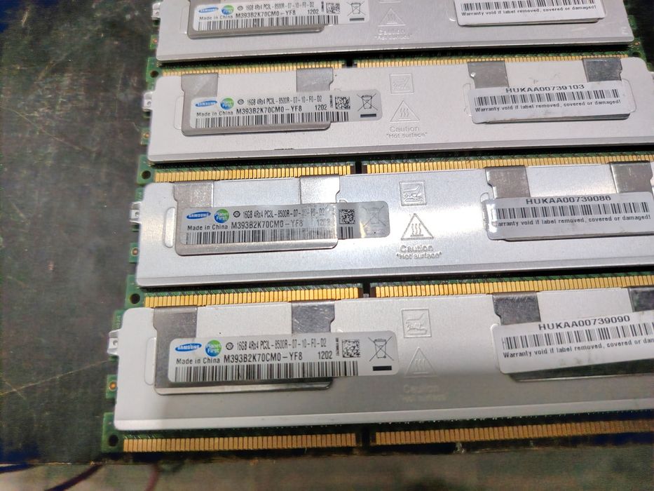 Kit 64GB DDR3 ECC Reg (4x16GB) Samsung PC3L-8500R Memorie Server