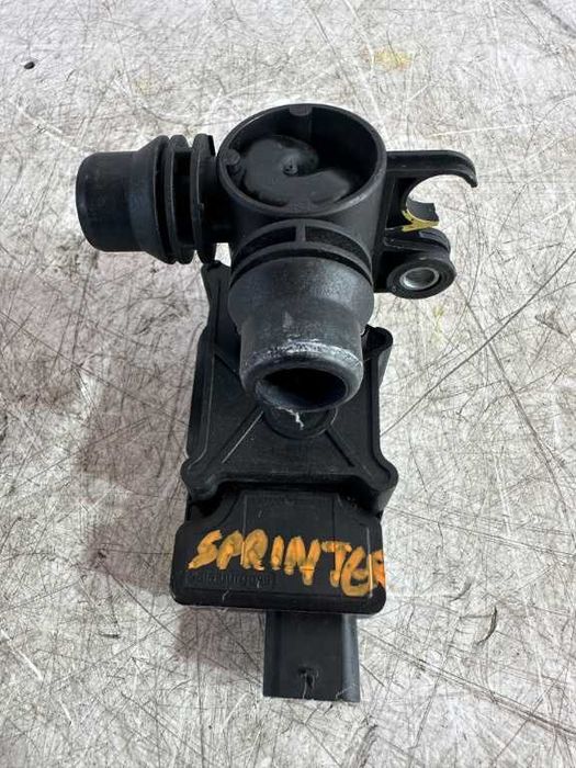 Dezmebrari Pompa apa Mercedes Sprinter W907 2.2 euro6 cod piesa A0005061300