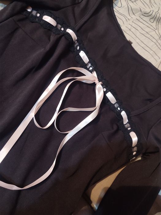 Чёрное коротенькое платье