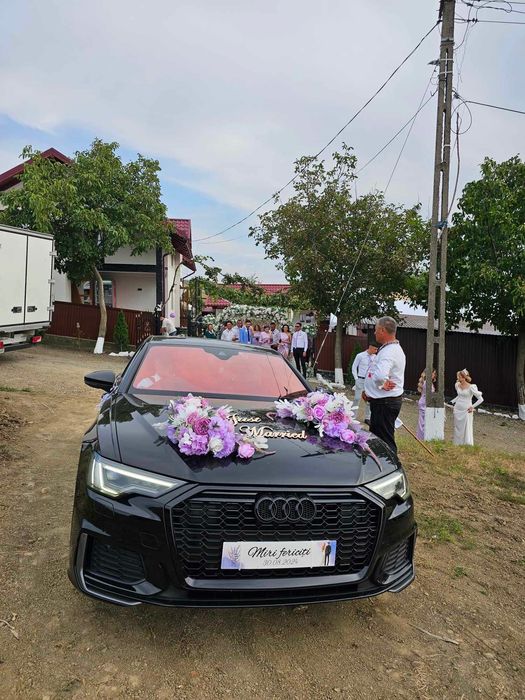 Decor floral pentru capota mașinii