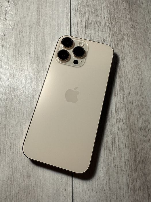 Vând Iphone 16 pro max 256gb desert titanium baterie 92%