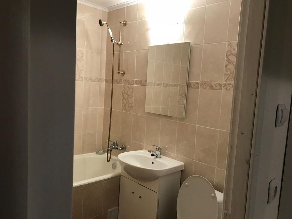 Ap de inchiriat zona Central in spate la terasa  ursus