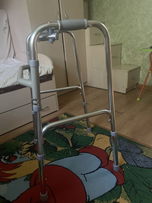Ходунки для взрослых