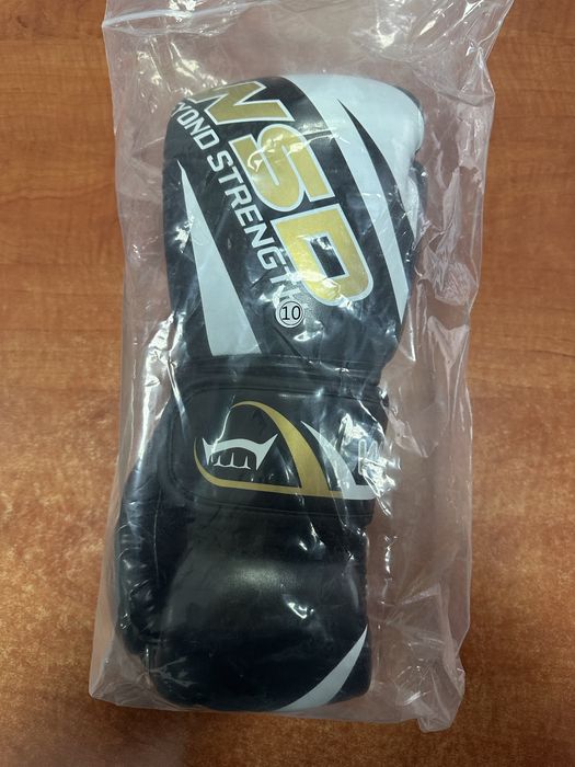 Manusi de box adulti