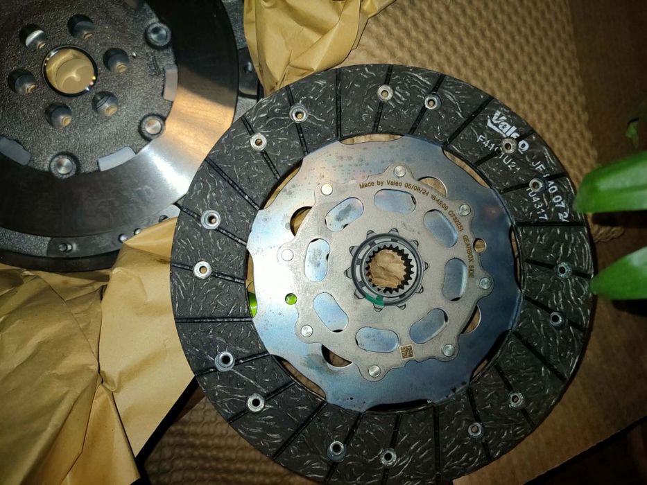 Vând ambreiaj cu volanta masa Ford Focus C-Max Volvo S40 V50 1.6 837305
