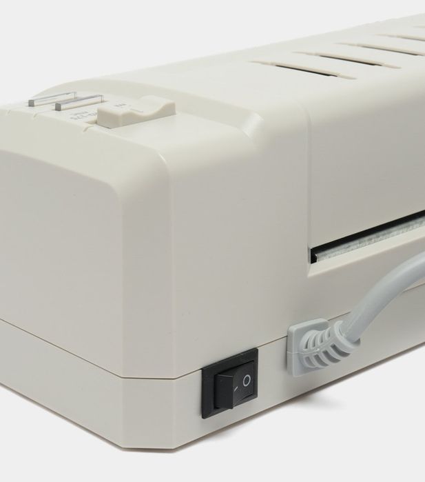 Ламинатор DELI  формата А4 — Надёжная защита ваших документов