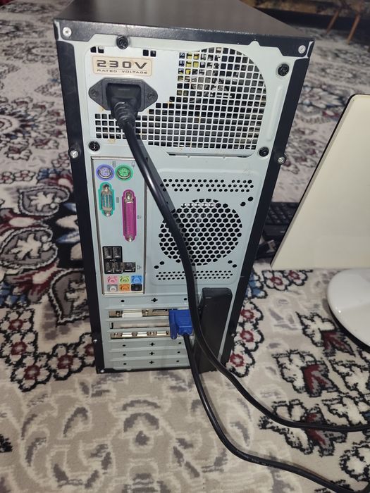 Настольный компьютер Core 2 Quad