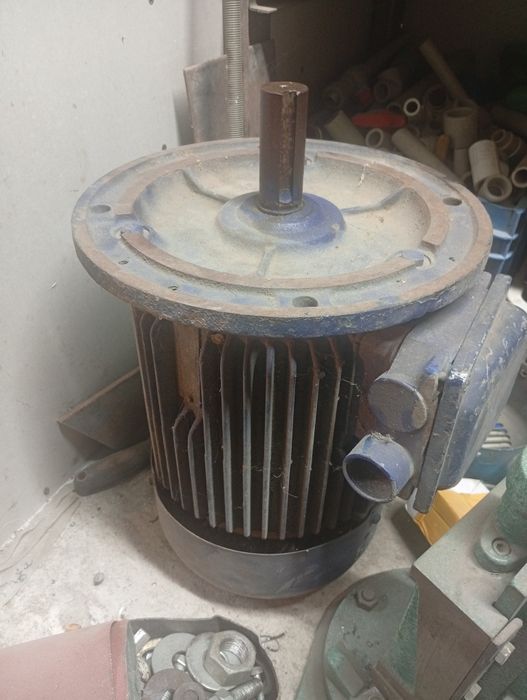 Продам Электродвигатель
