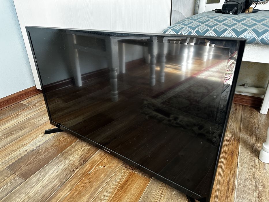 SAMSUNG LED 2015 года