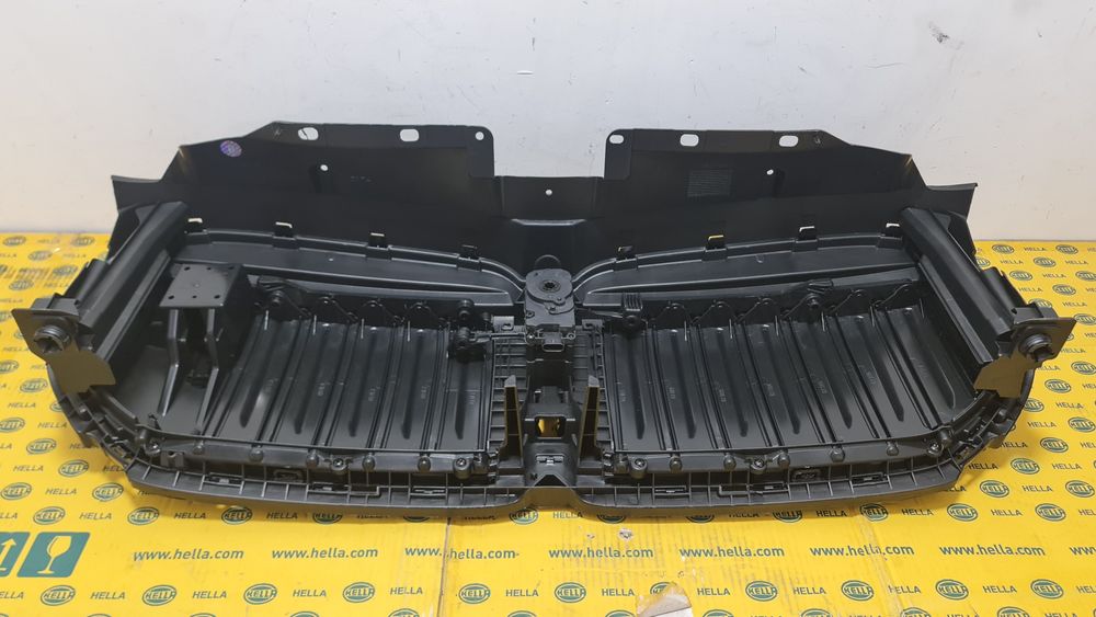 Grila activa clapete masca radiator absorbant bara BMW 7 G11 facelift