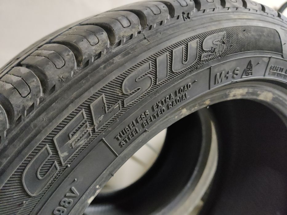 Зимни гуми TOYO 225/50/17 4бр. ДОТ 2018г.