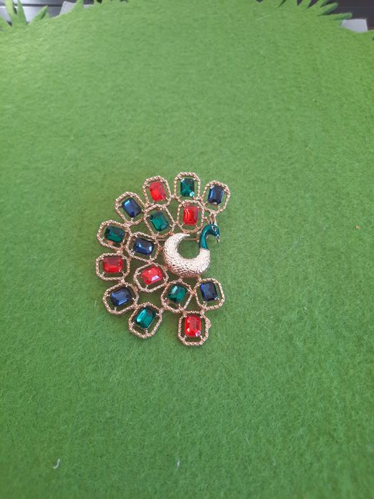 Brosa aurie mare "Paun"