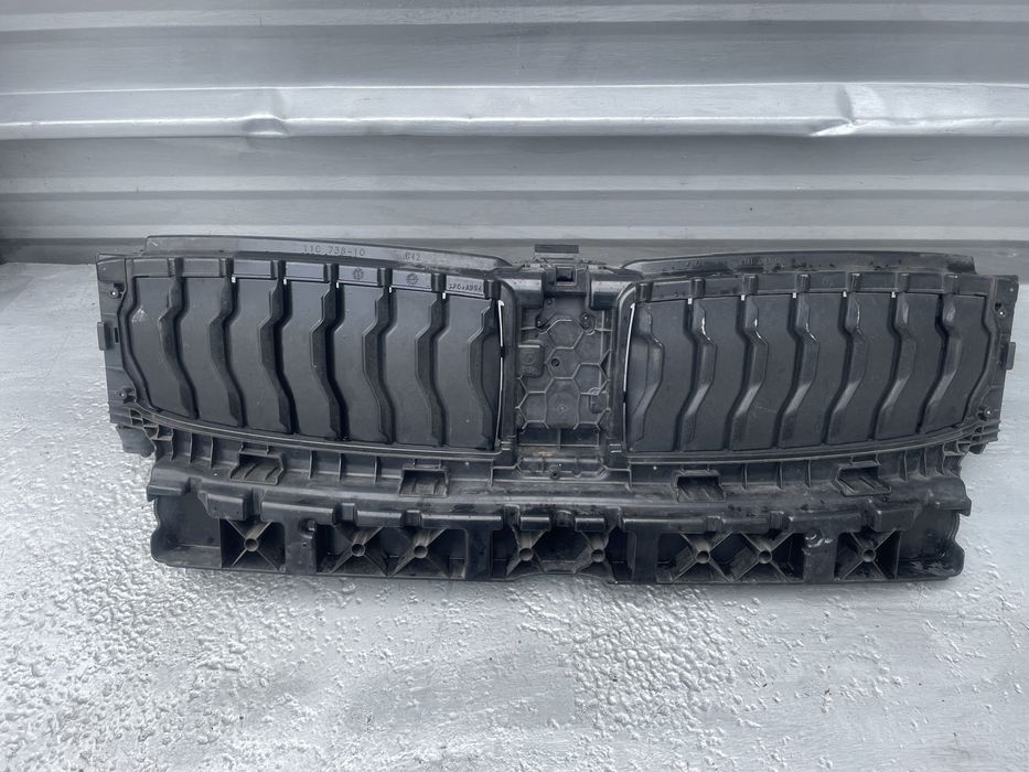 Маска/ бъбреци/ въздуховод БМВ 2, Г42 (maska bmw g42)