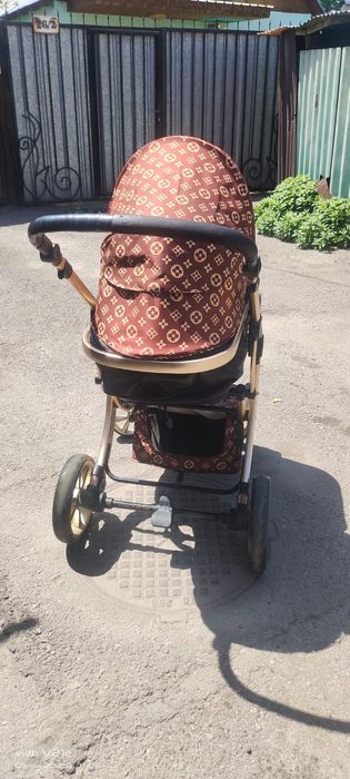 Продам детскую коляску
