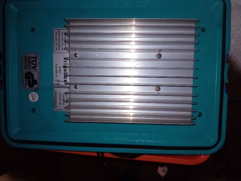 ХЛАДИЛН кутия 12волта