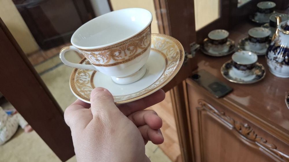 Продам сервис японский фарфор очень хорощего качества