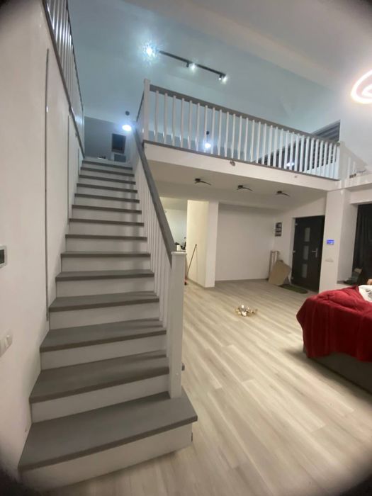 Scari lemn STEJAR la comanda