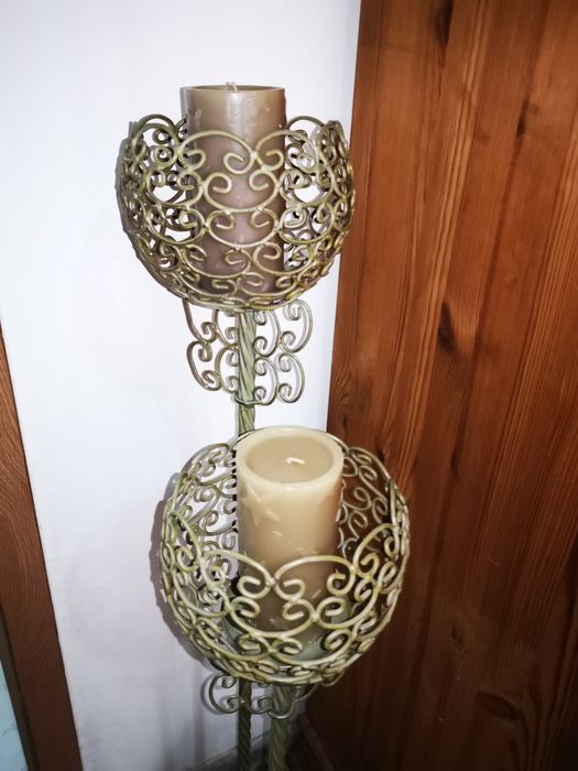 2 брой . Антики Метален свещник, декоративен, светло антик зелен,