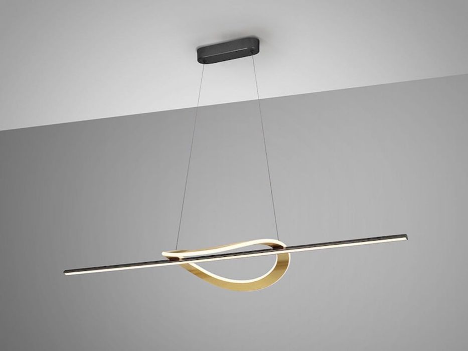Деликатен, но впечатляващ LED полилей