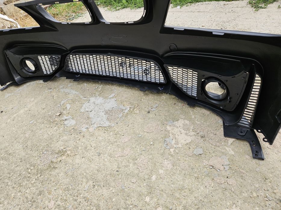 М4 предна броня за бмв е90