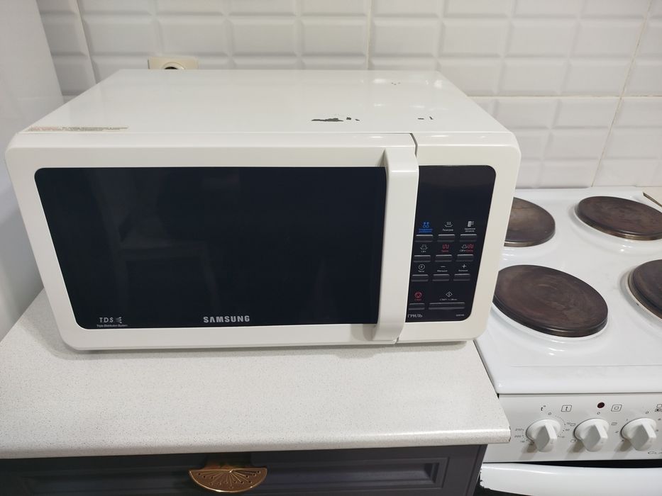 Продам микроволновую печь