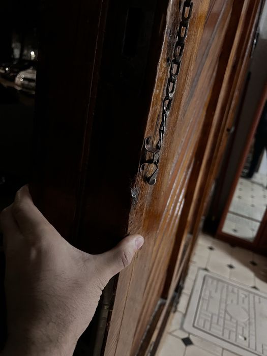 Darvoza варота тахтали сотилади. Холати зур