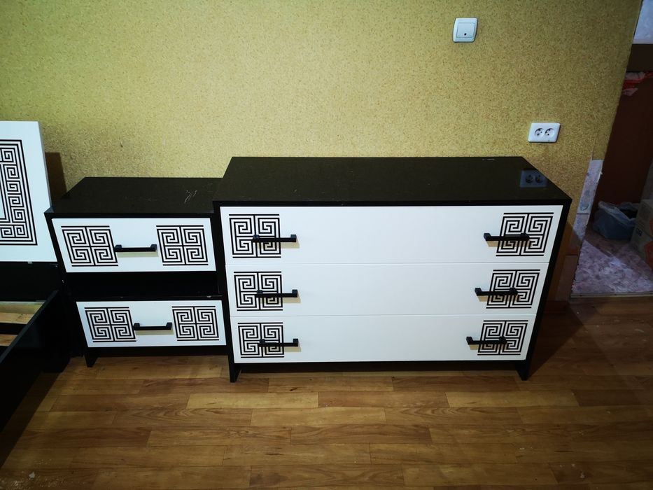 Спальный гарнитур. . ВЕРСАЧИ. ПРОДАМ.