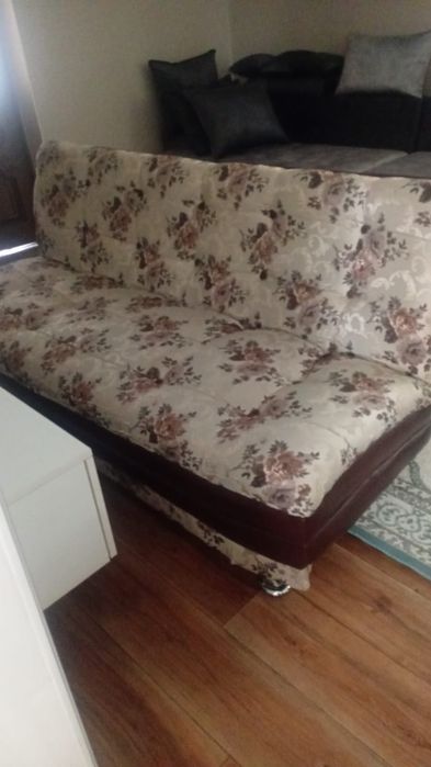 Диван в хорошем состоянии
