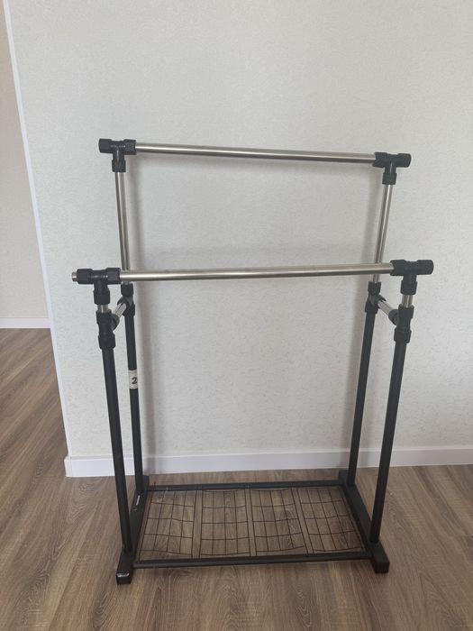 Напольная вешалка