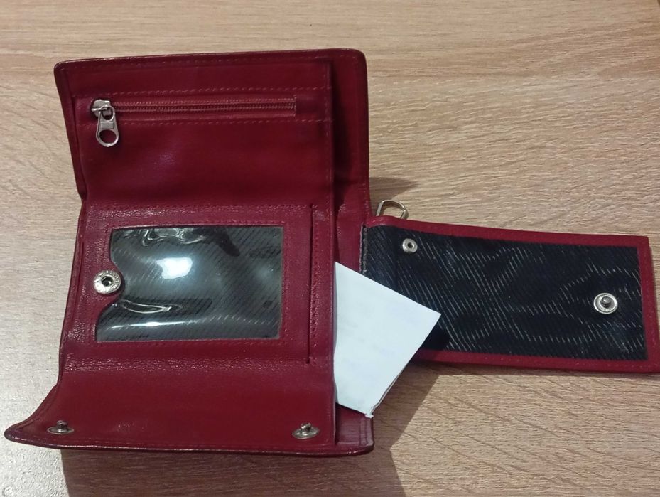 Дамско кожено портмоне на фирма ART