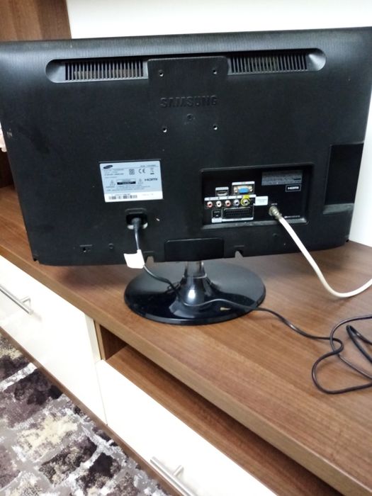 Televizor Samsung diagonală de 60 cm