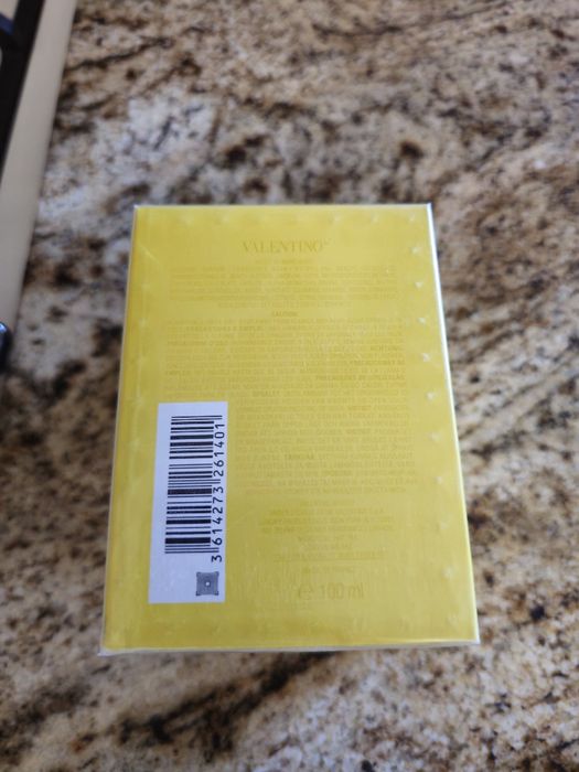 Valentino born in roma yellow dream