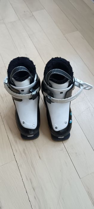 Vând echipamente ski copil 3 ani